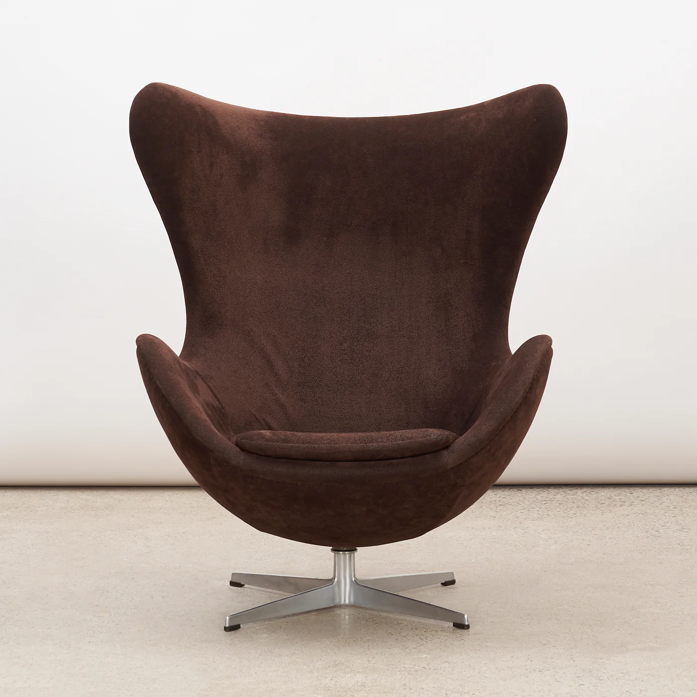 '60s era 'Egg' Chair & Ottoman by Arne Jacobsen for Fritz Hansen, Denmark - Image 4