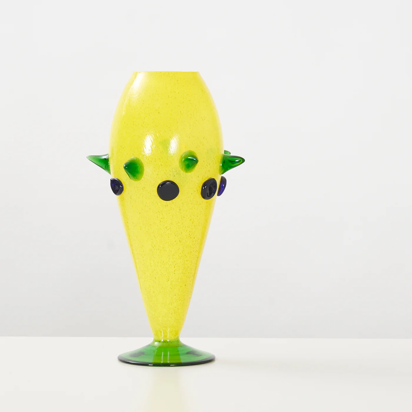 Art Glass Vase - Image 5