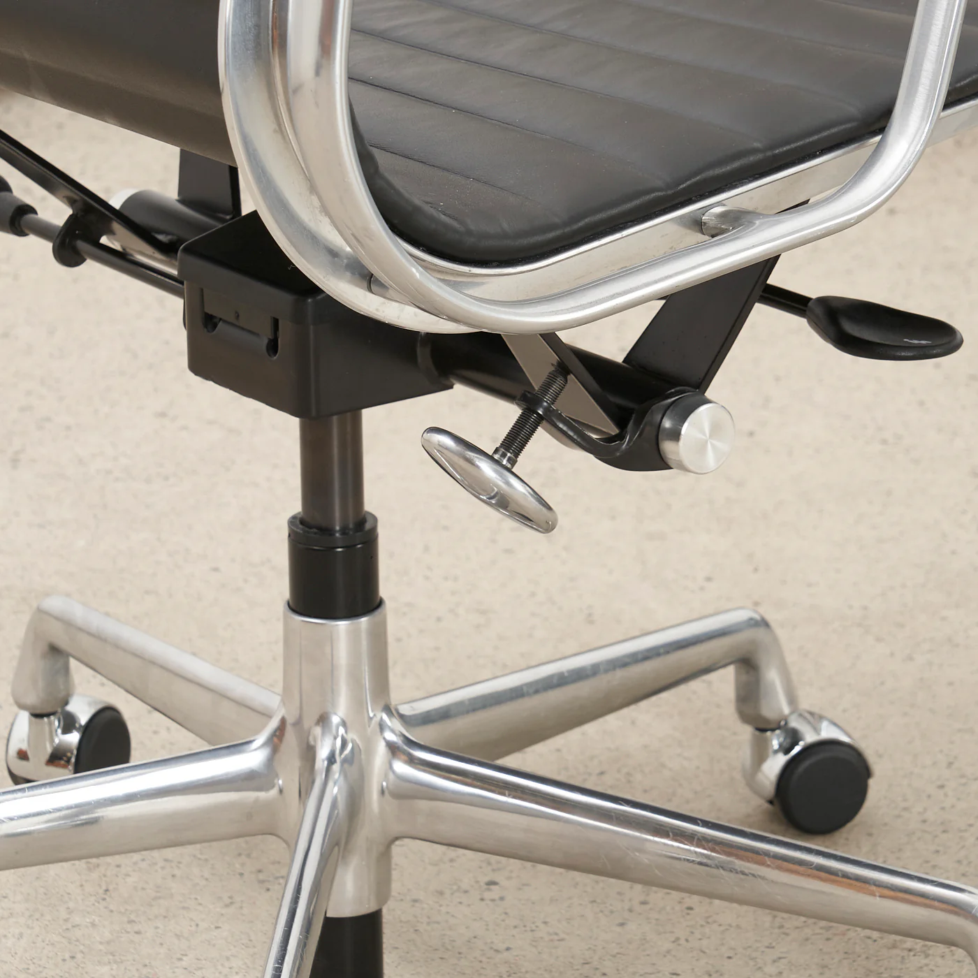Black Leather Eames Management Chair for Herman Miller - Image 11