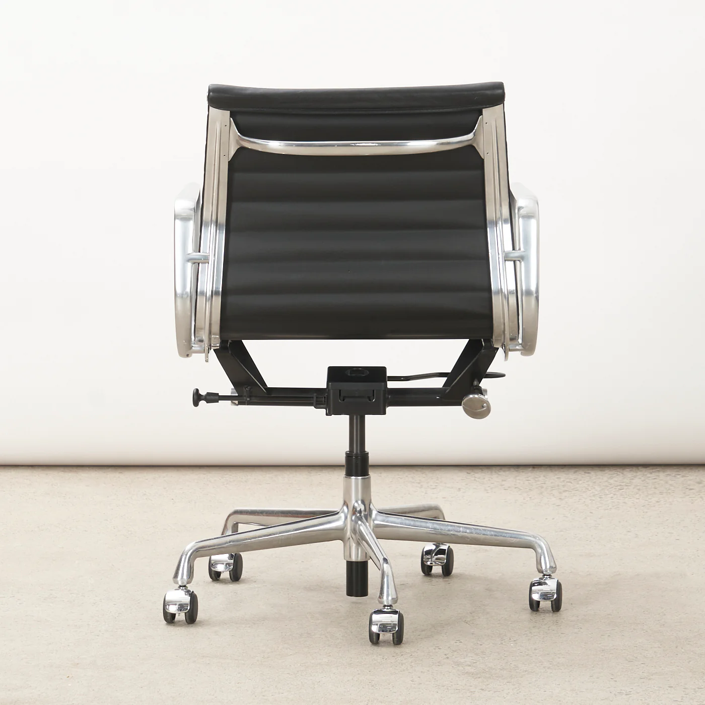 Black Leather Eames Management Chair for Herman Miller - Image 4