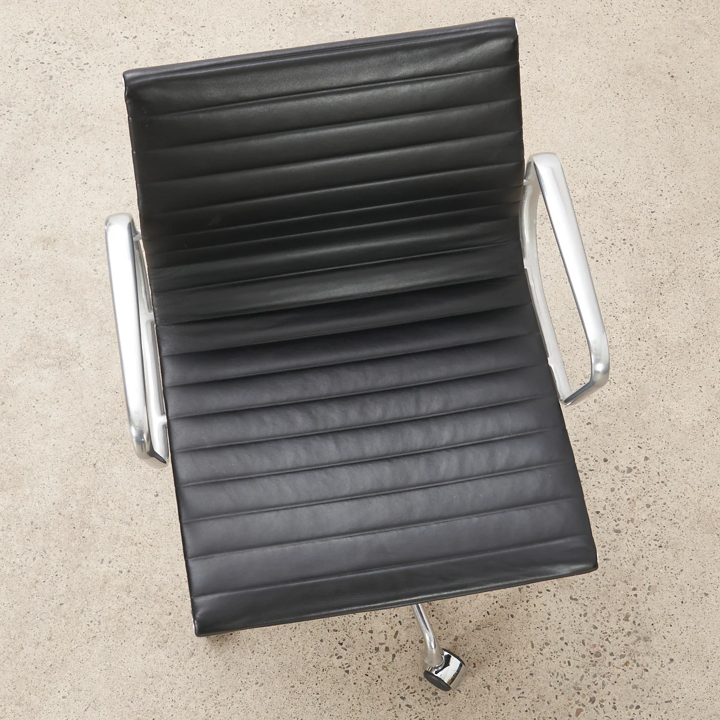 Black Leather Eames Management Chair for Herman Miller - Image 7