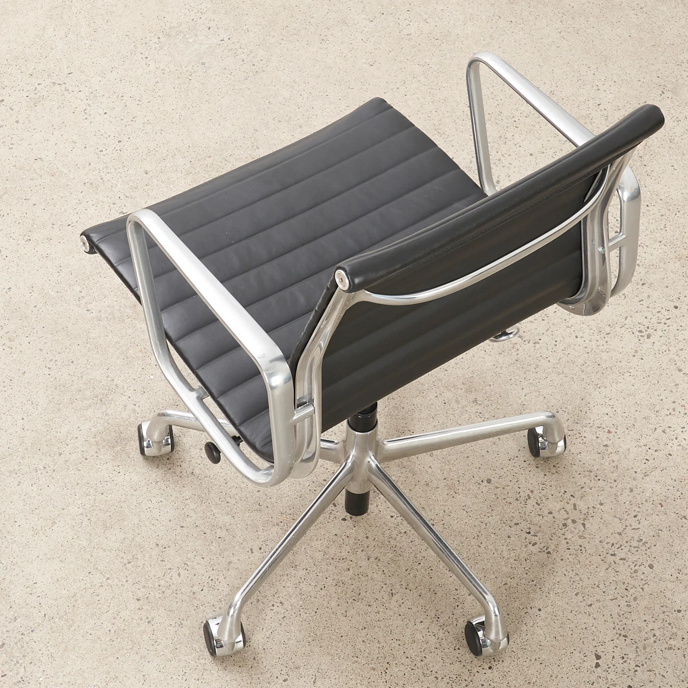 Black Leather Eames Management Chair for Herman Miller - Image 9