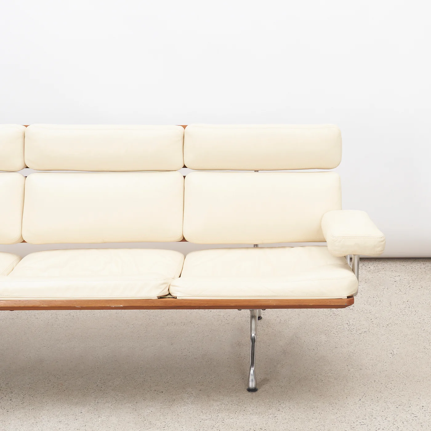 Eames Soft Pad Sofa in Leather & Walnut for Herman Miller - Image 4