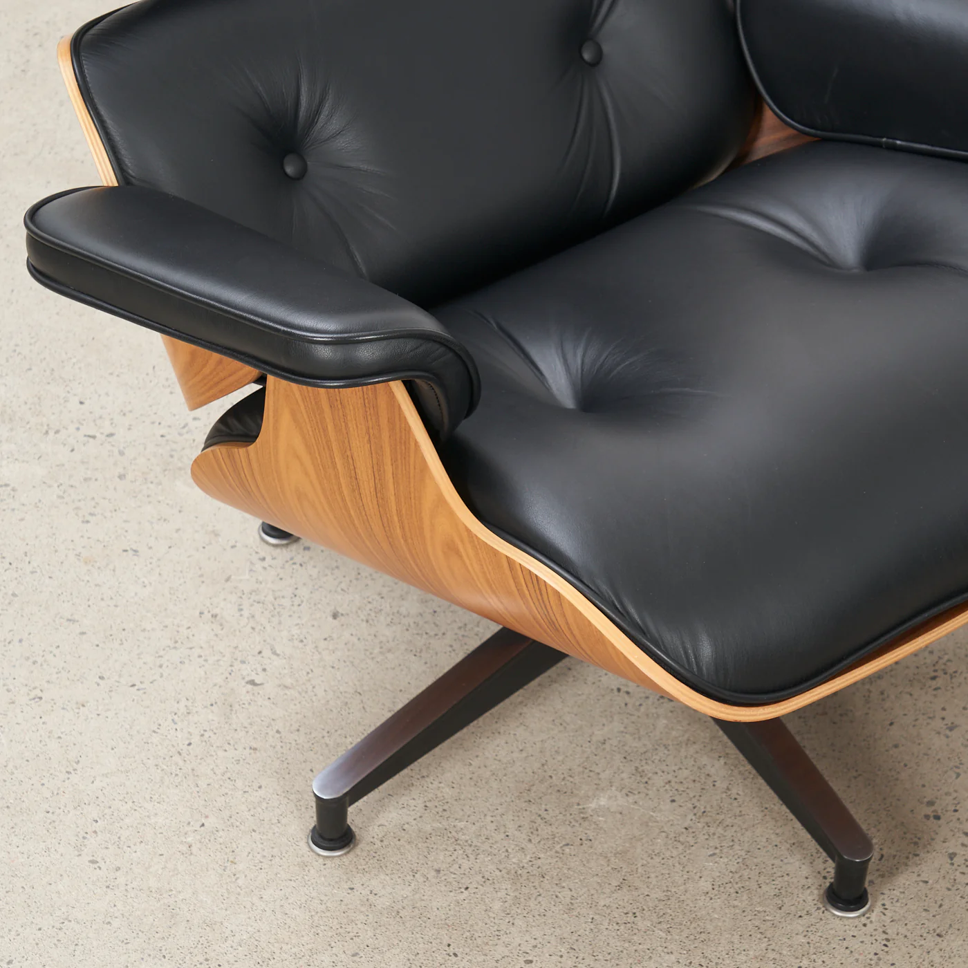 Eames Walnut & Black Leather Lounge Chair & Ottoman for Herman Miller - Image 13