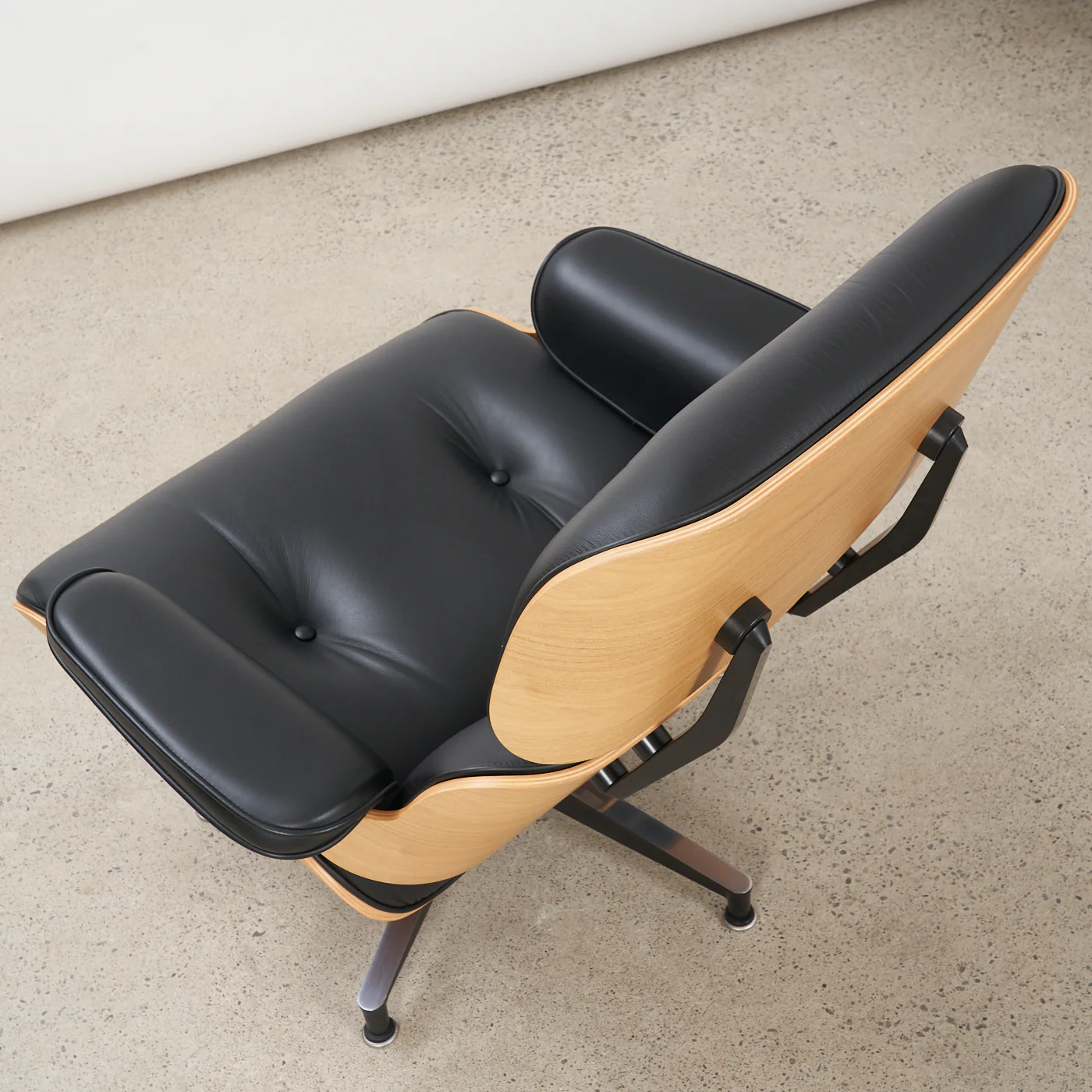 Eames Walnut & Black Leather Lounge Chair & Ottoman for Herman Miller - Image 7
