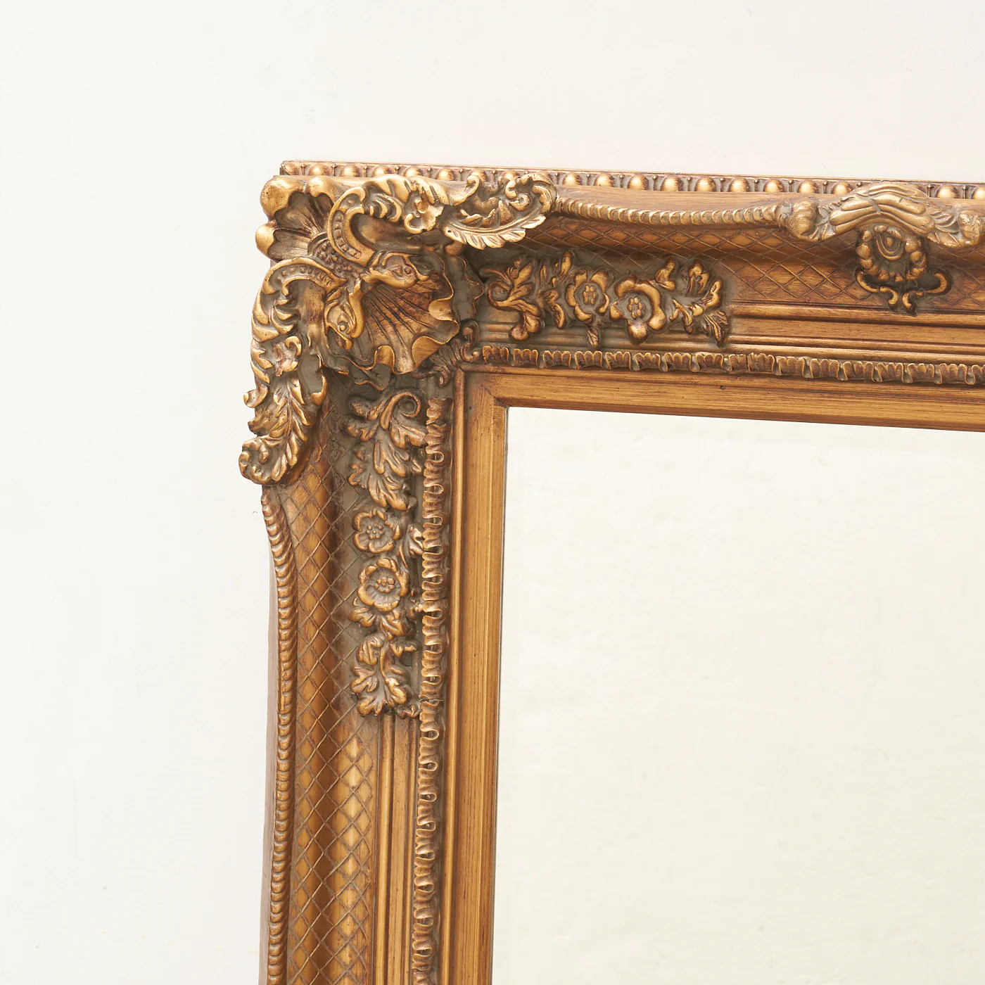 Large Ornate Gilt Framed Mirror - Image 5