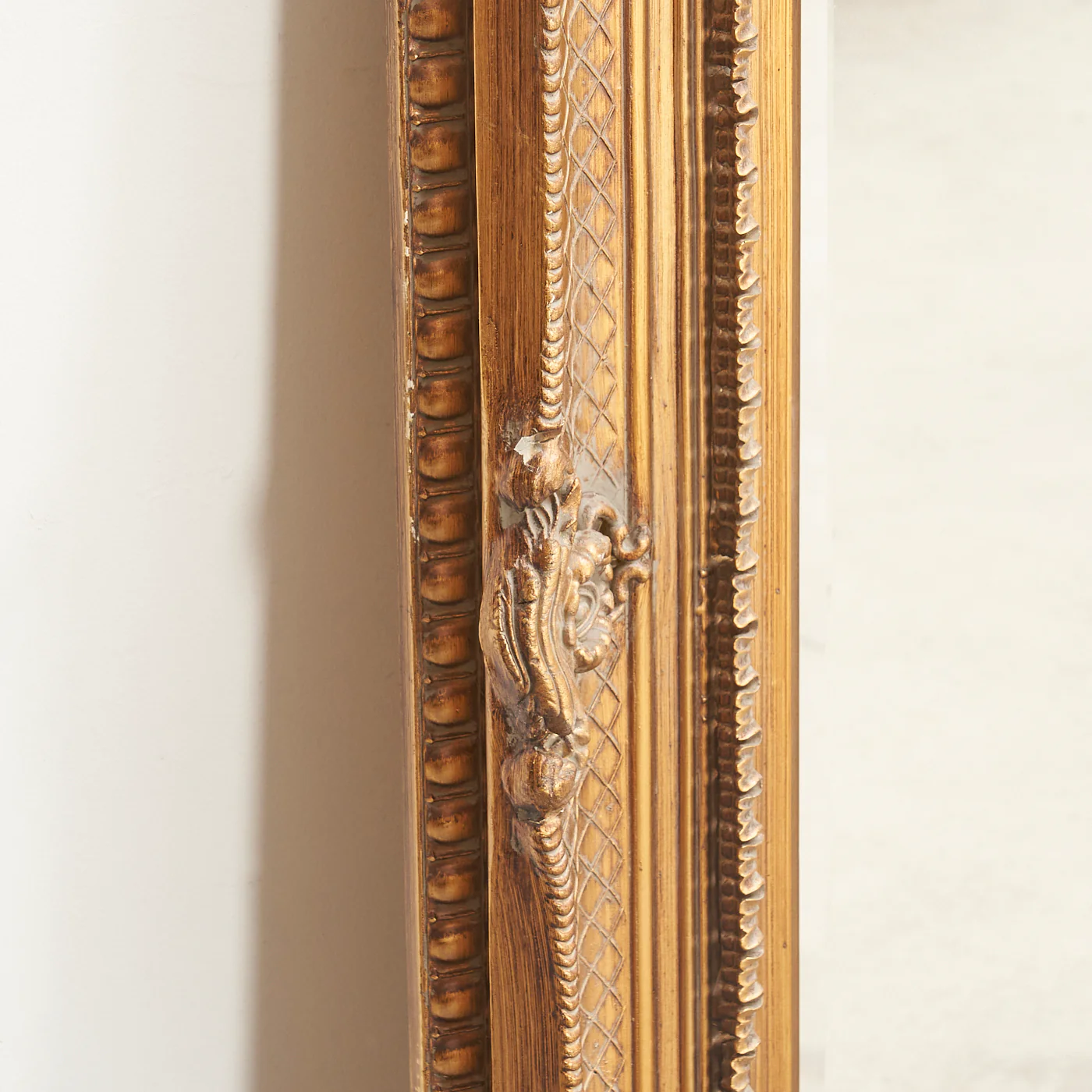 Large Ornate Gilt Framed Mirror - Image 7