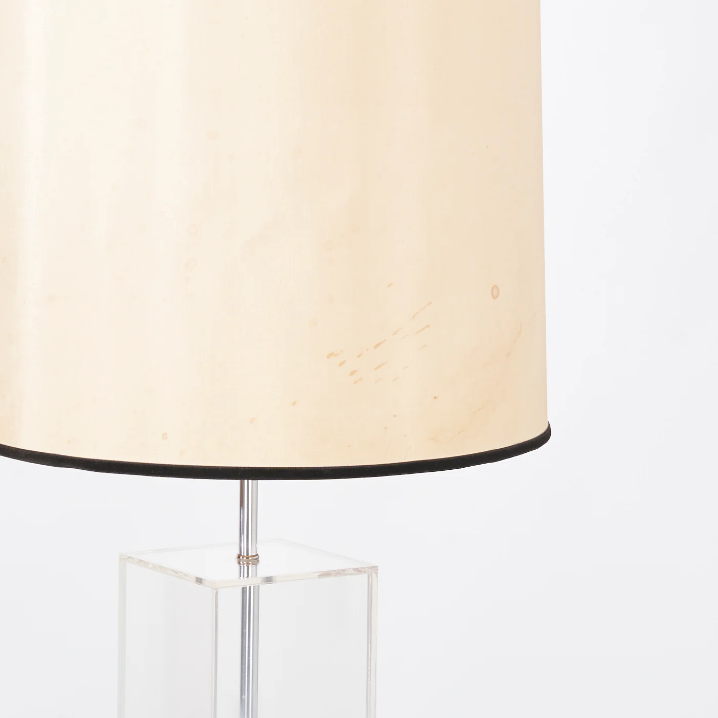 Lucite & Chrome Table Lamp by Laurel - Image 5