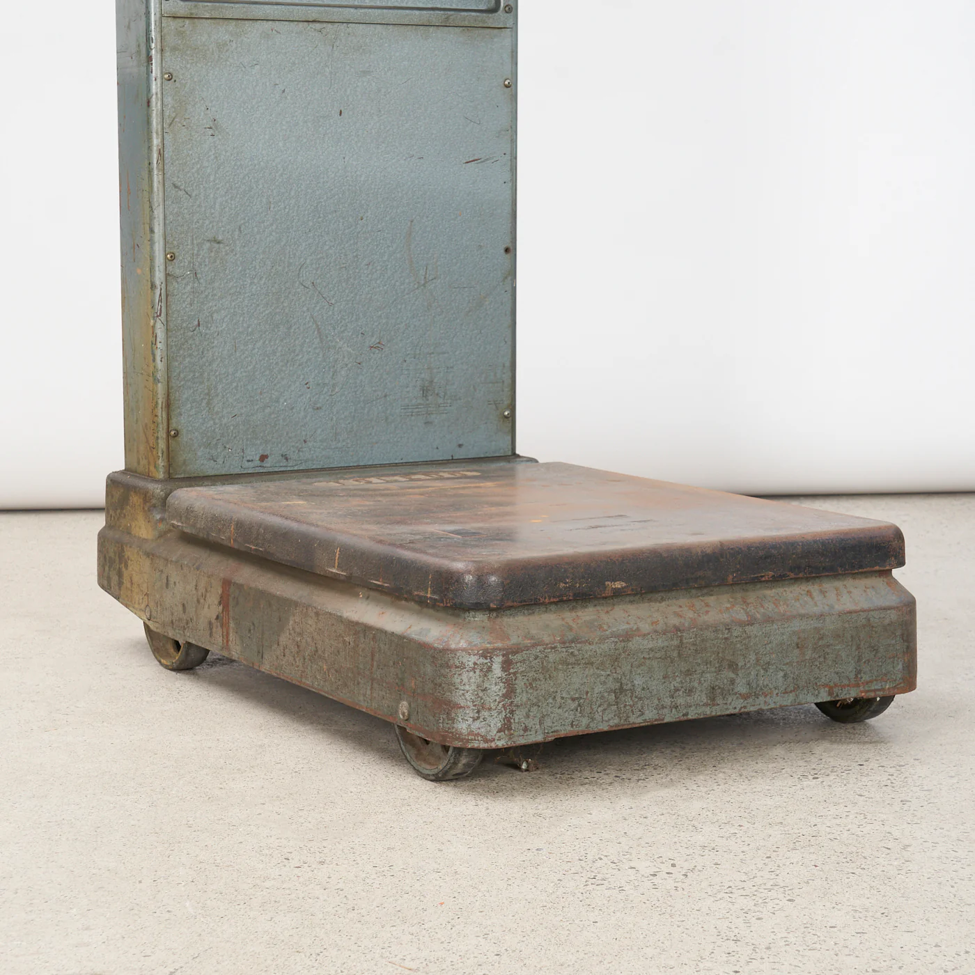 Large Vintage Industrial Scale by Toledo - Image 4