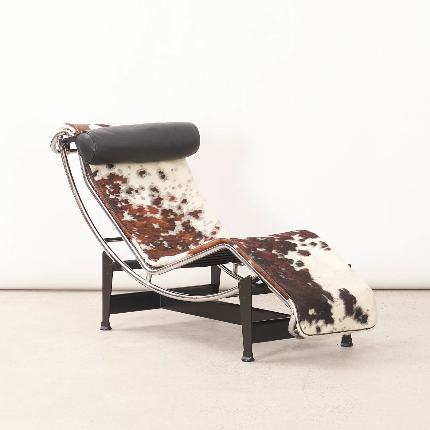 'LC4' Chaise Lounge by Le Corbusier, Pierre Jeanneret, & Charlotte Perriand for Cassina, Italy