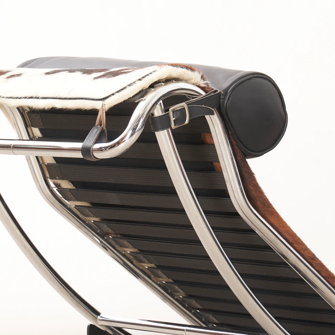 'LC4' Chaise Lounge by Le Corbusier, Pierre Jeanneret, & Charlotte Perriand for Cassina, Italy - Image 10