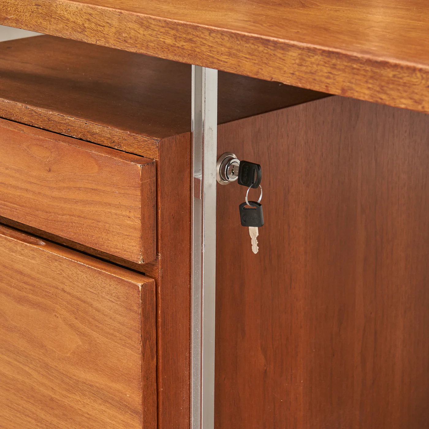 Modular Walnut Desk & Wall Unit by Hugh Acton - Image 4