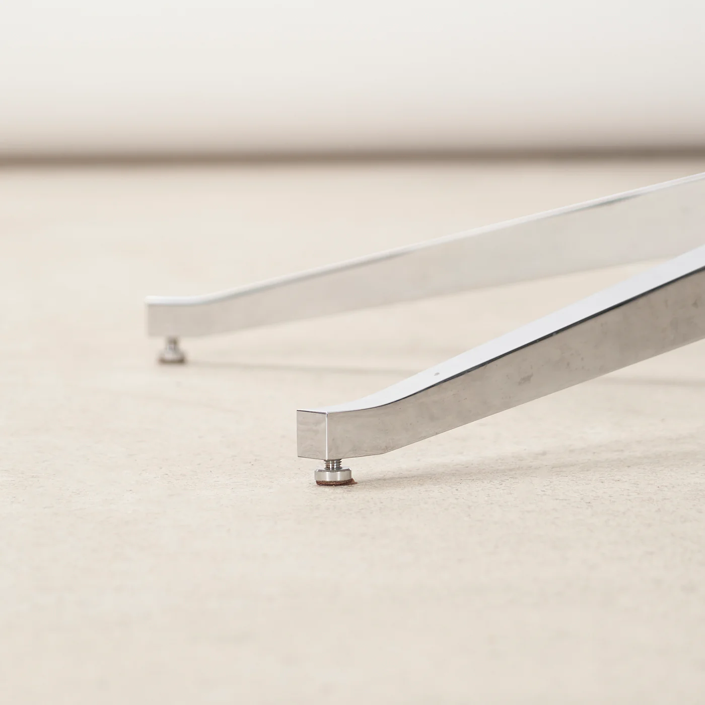 Oval Florence Knoll Table in Marble - Image 11