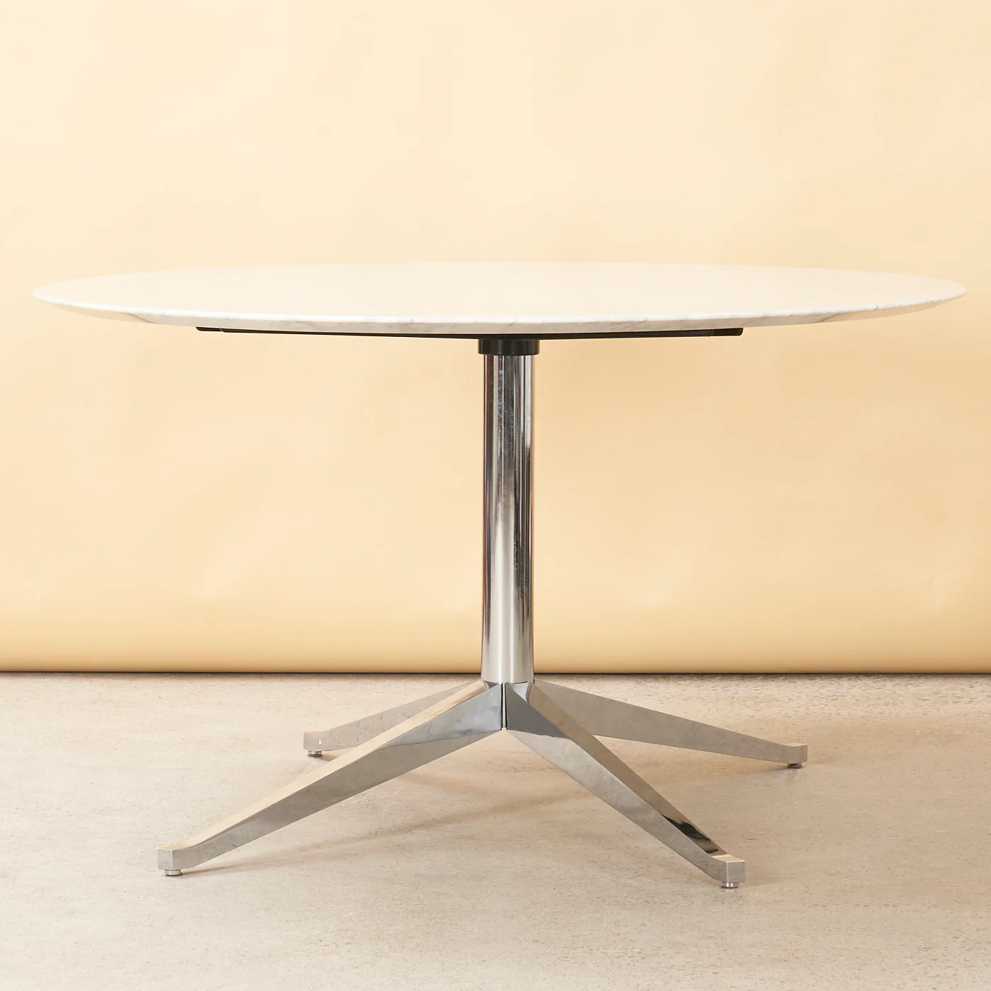 Oval Florence Knoll Table in Marble - Image 3