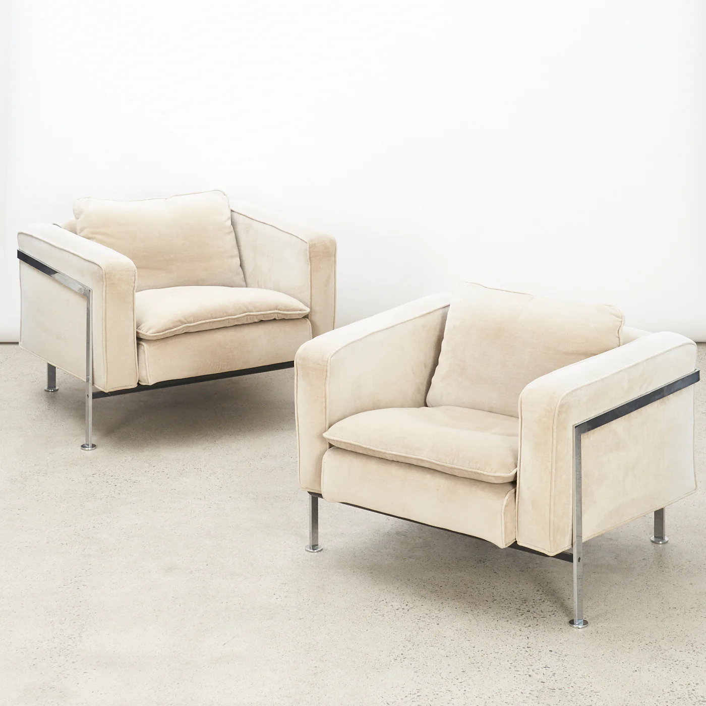 Pair of Club Chairs by Robert Haussmann for Nienkämper - Image 14