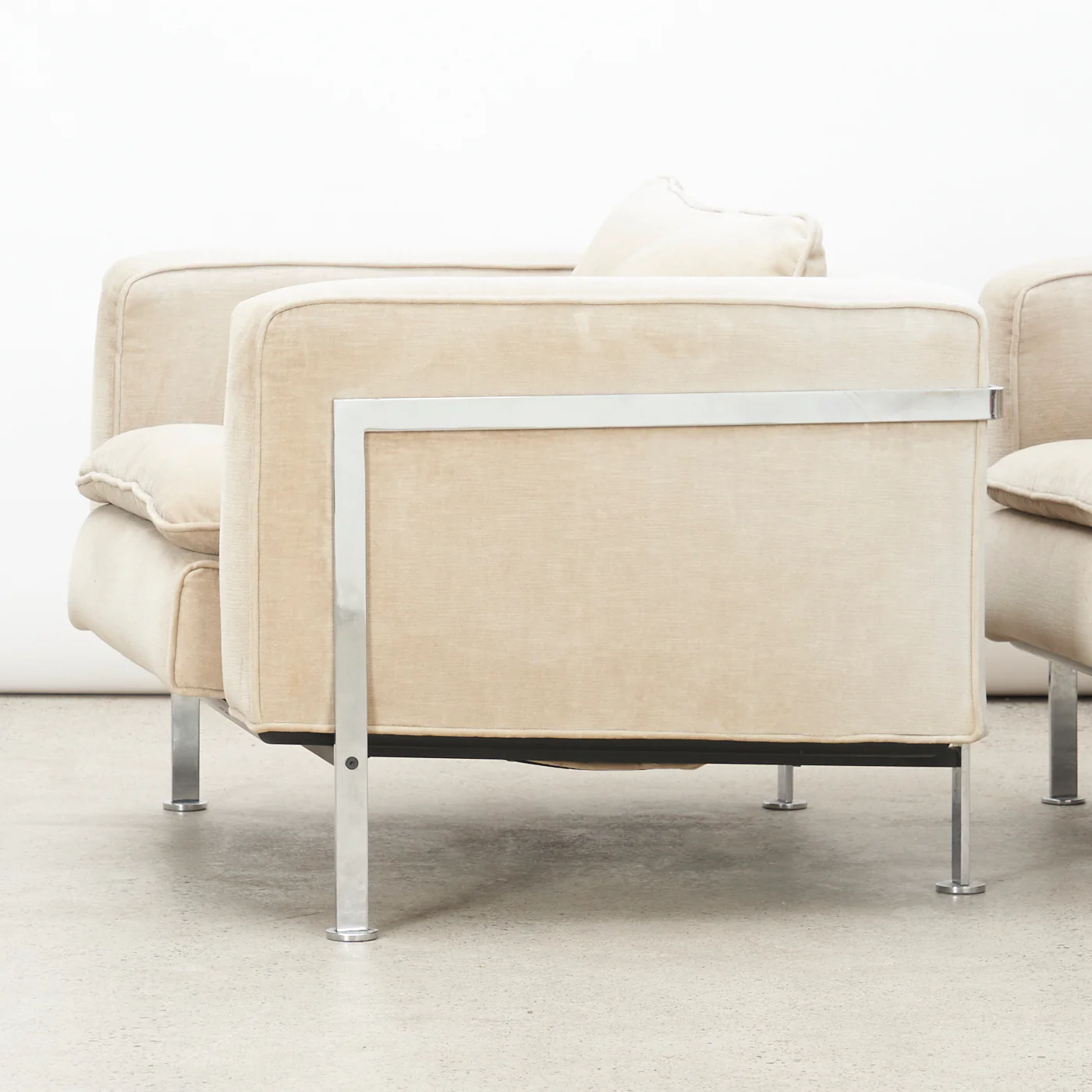 Pair of Club Chairs by Robert Haussmann for Nienkämper - Image 7