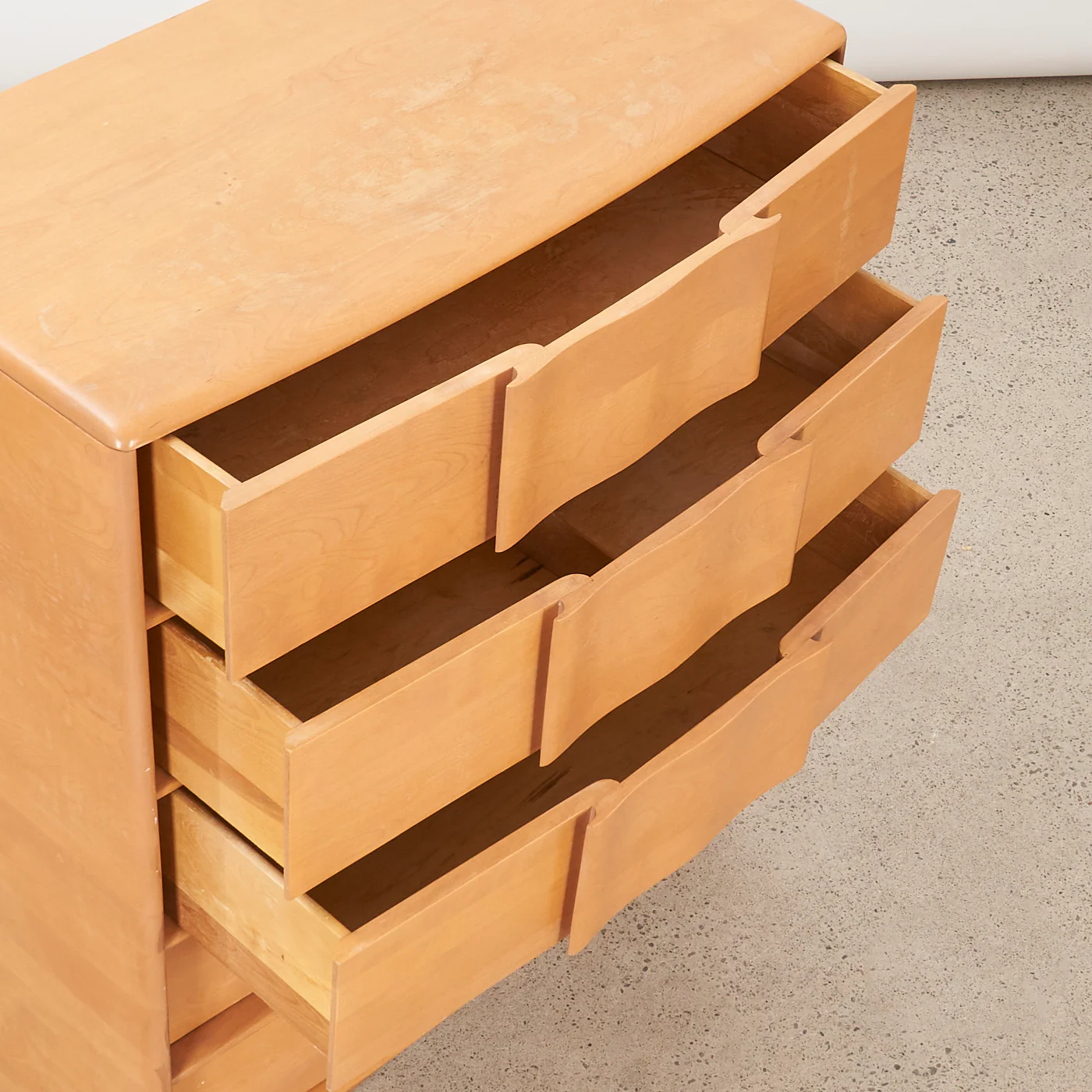 'Sculptura' 5-Drawer Dresser by Heywood-Wakefield - Image 3