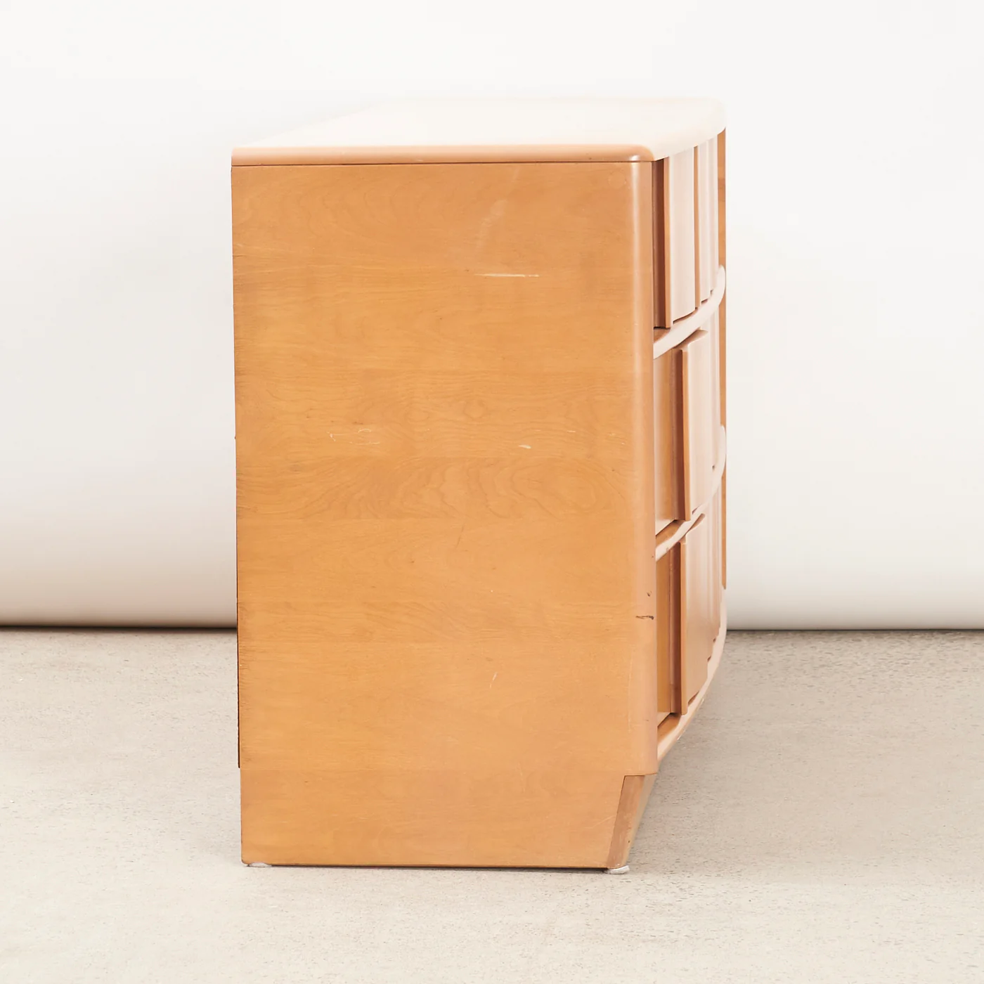 'Sculptura' 9-Drawer Dresser by Heywood-Wakefield - Image 4