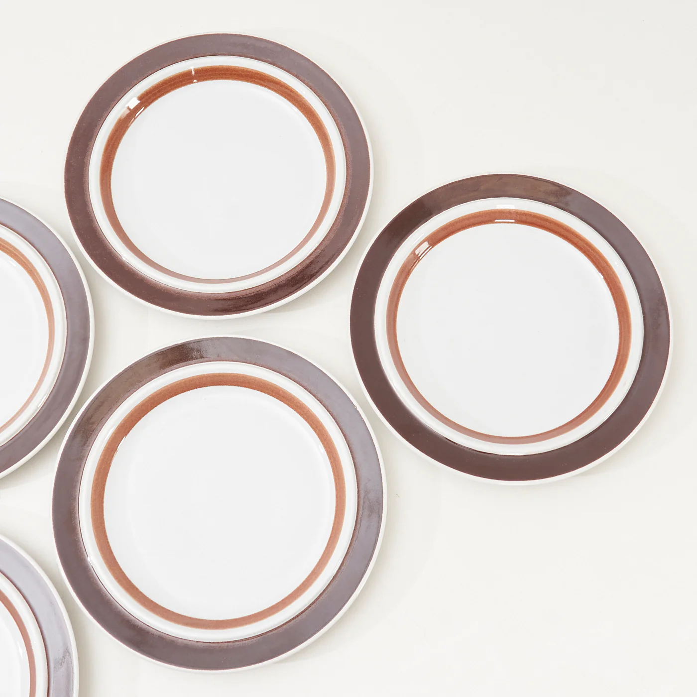 Set of 5 Vintage Stoneware Plates - Image 5