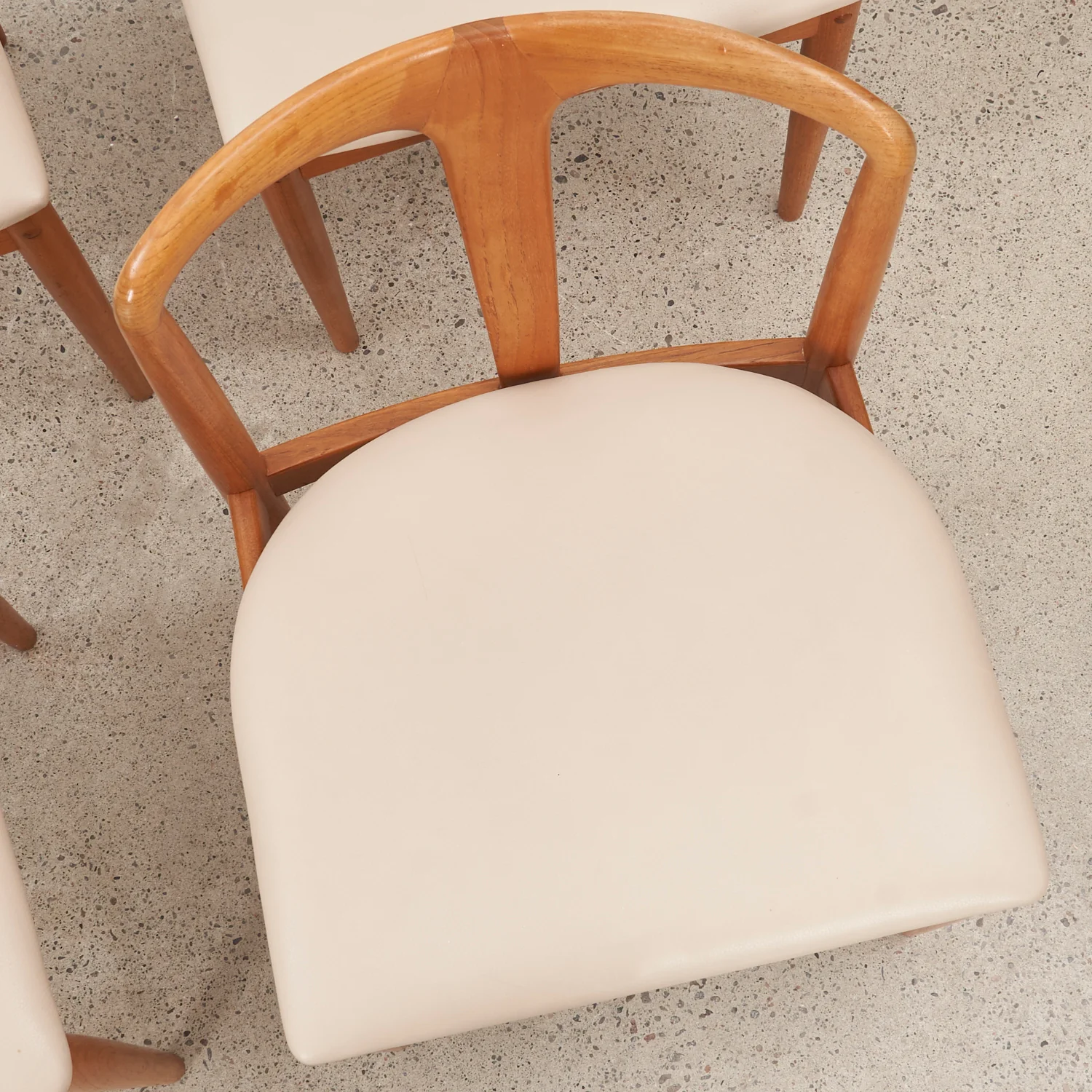 Set of 6 Teak & Leather 'Juliane' Chairs by Johannes Andersen for Uldum Møbelfabrik, Denmark - Image 11