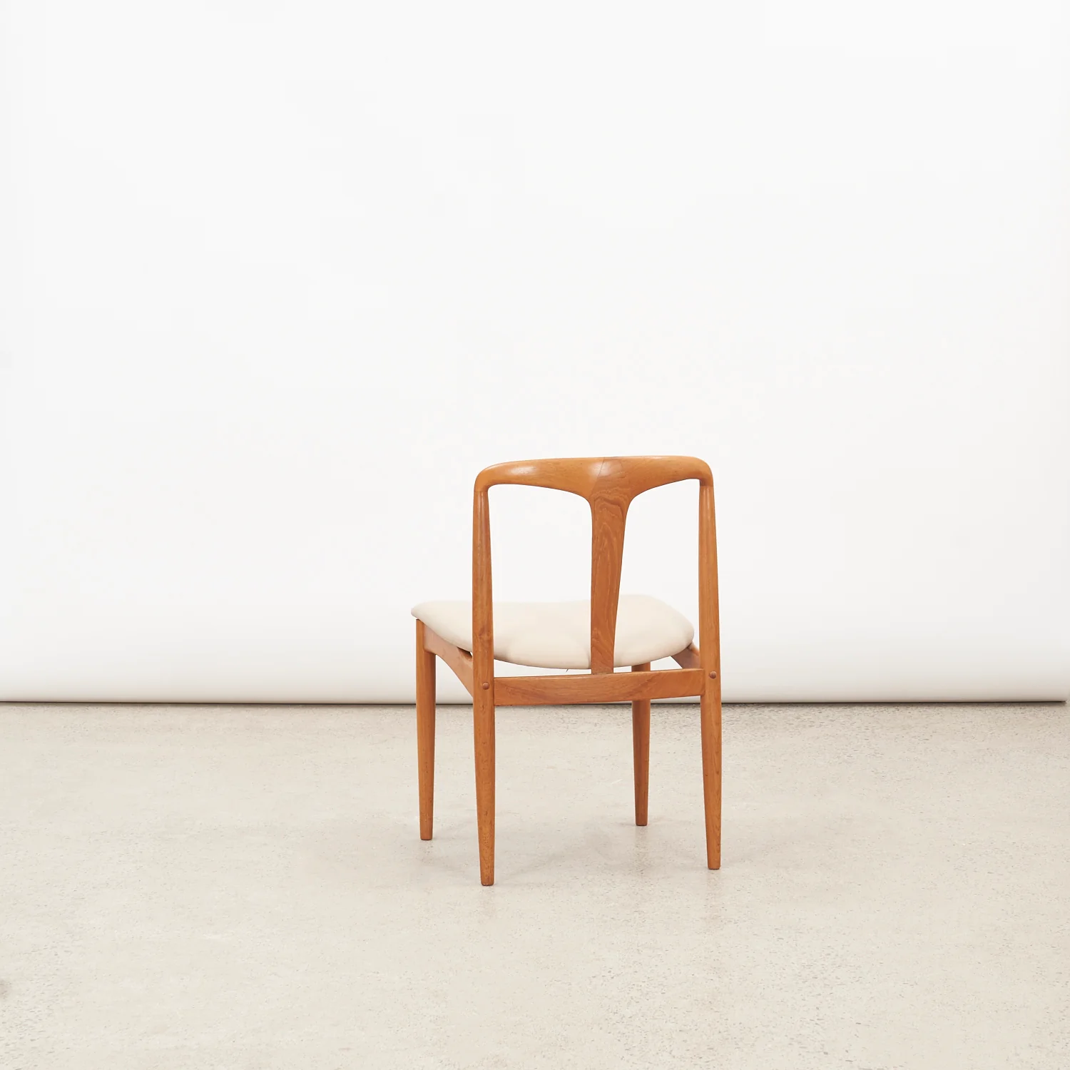 Set of 6 Teak & Leather 'Juliane' Chairs by Johannes Andersen for Uldum Møbelfabrik, Denmark - Image 3
