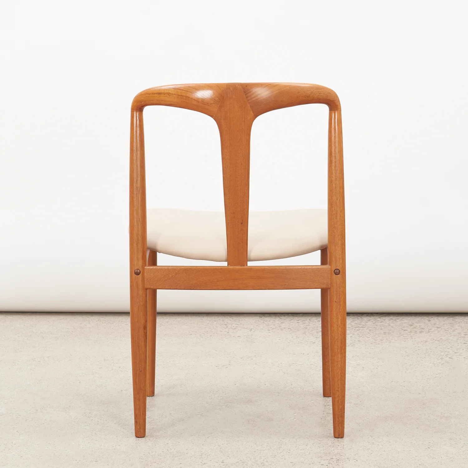 Set of 6 Teak & Leather 'Juliane' Chairs by Johannes Andersen for Uldum Møbelfabrik, Denmark - Image 4