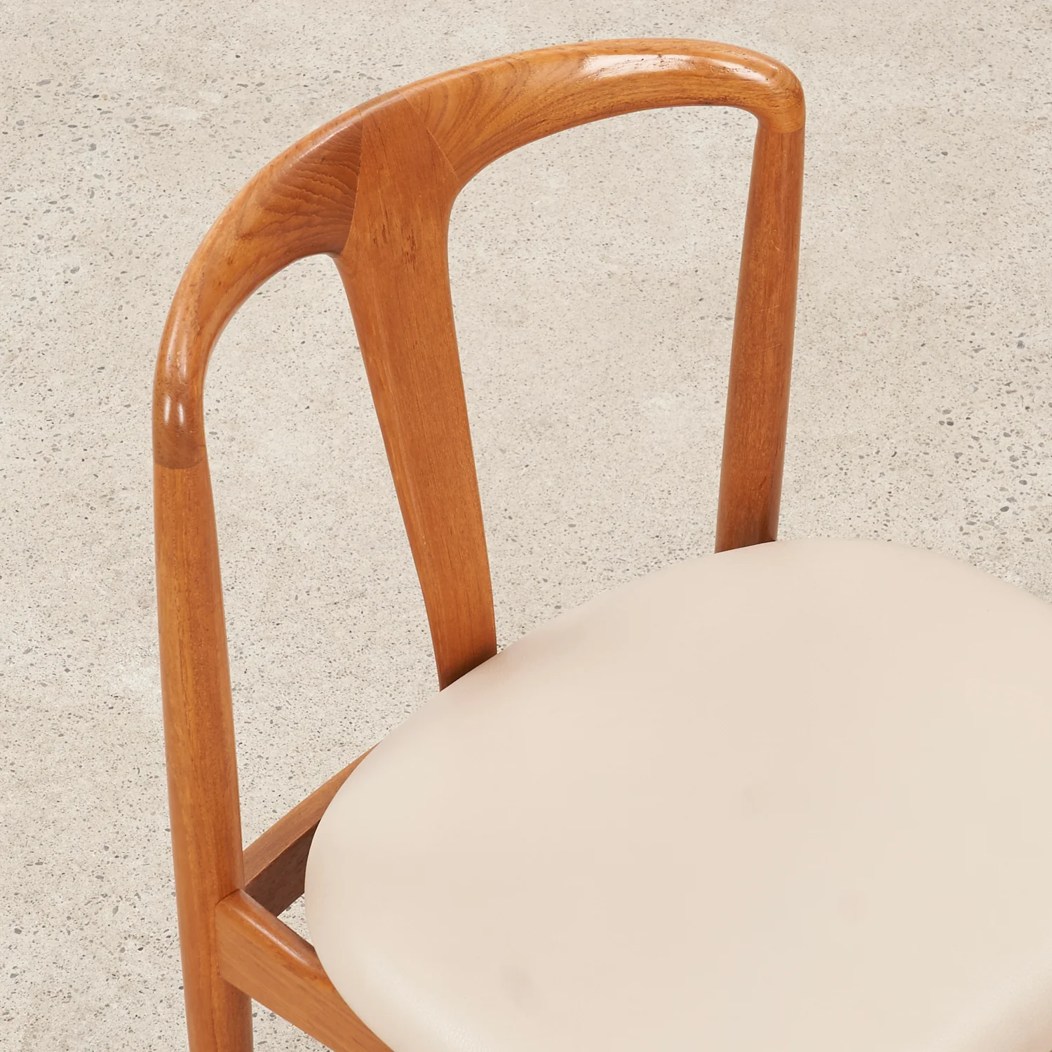 Set of 6 Teak & Leather 'Juliane' Chairs by Johannes Andersen for Uldum Møbelfabrik, Denmark - Image 6