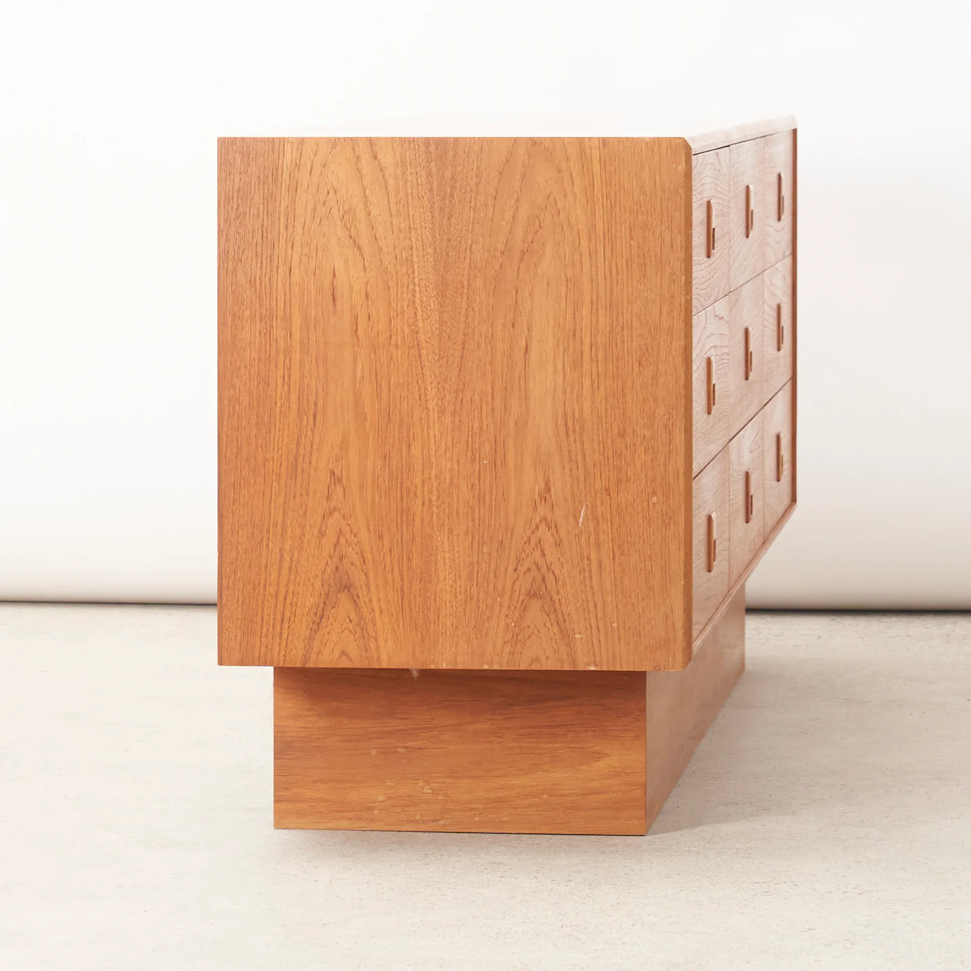Teak 9 Drawer Dresser - Image 3