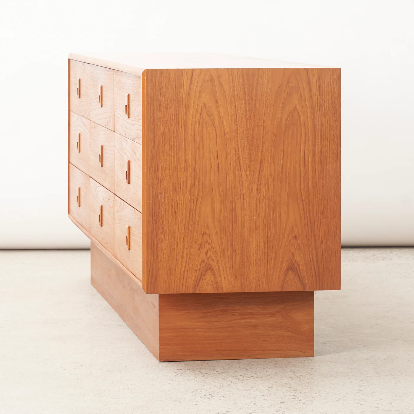Teak 9 Drawer Dresser - Image 7
