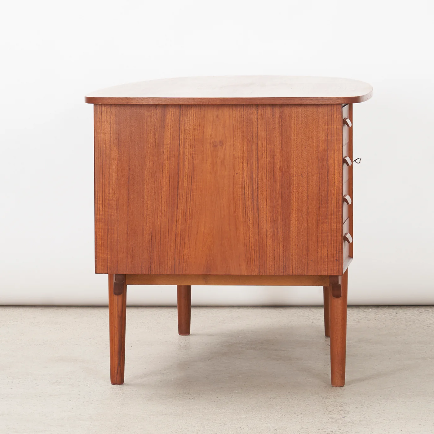 Teak 'Bullet' Desk by H.P. Hansen Møbelindustri, Denmark - Image 4