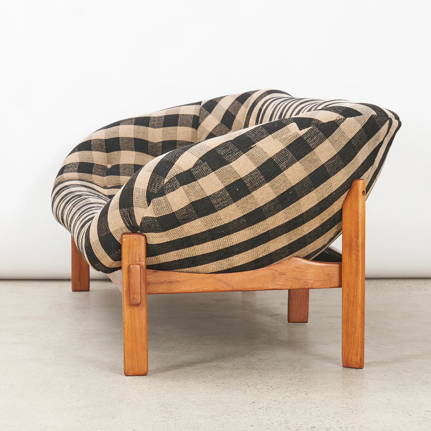 Teak Tub 3 Seater Sofa by R. Huber - Image 7