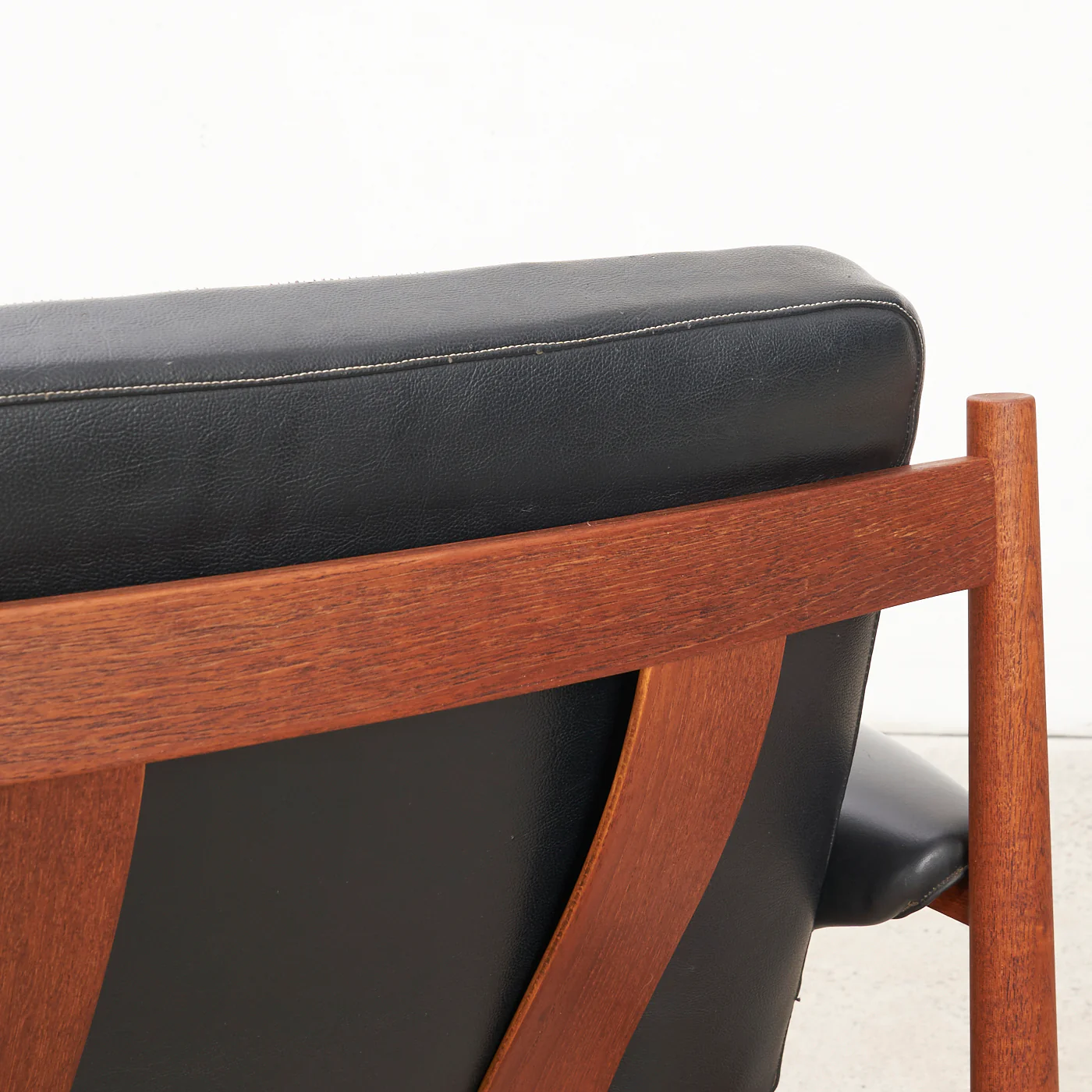 Teak & Vinyl Lounge Chair by Grete Jalk for France & Søn, Denmark - Image 11