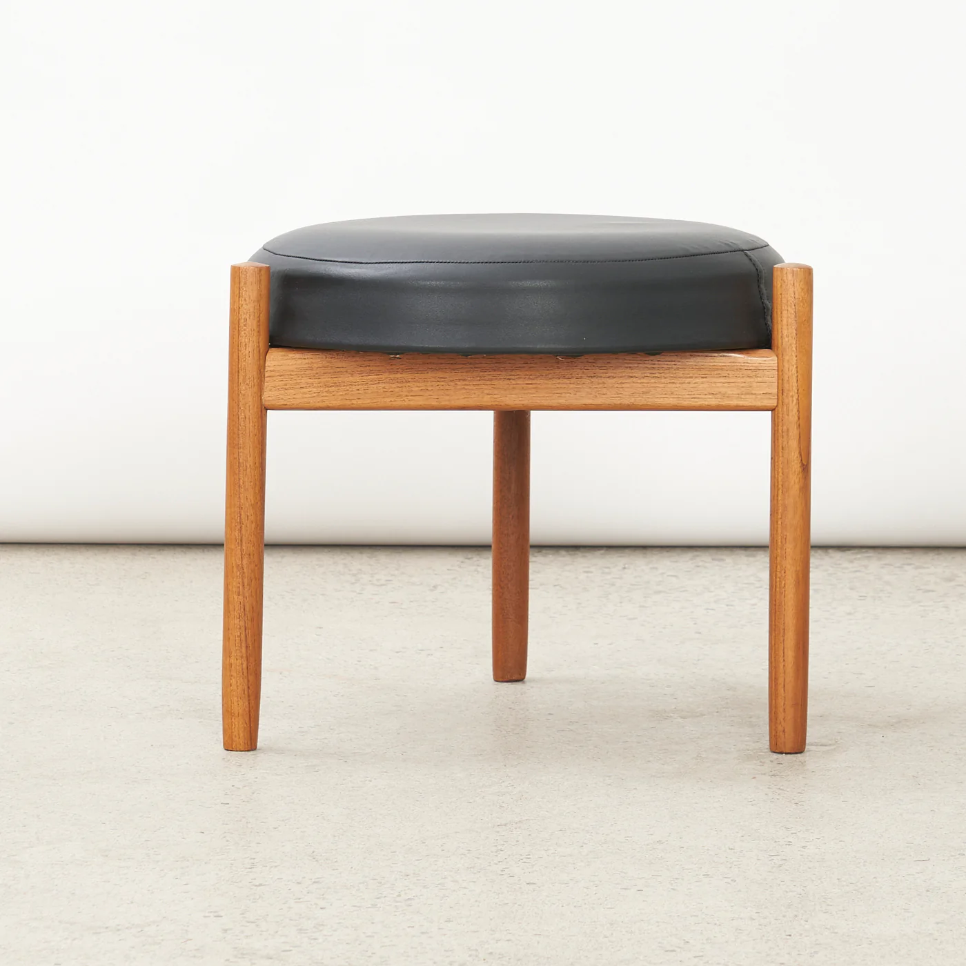 Teak & Vinyl Stool by Hugo Frandsen for Spøttrup Møbelfabrik, Denmark - Image 3