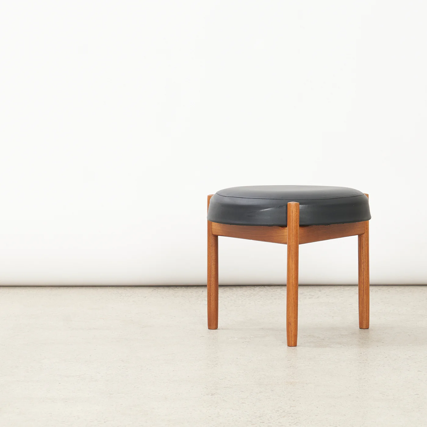 Teak & Vinyl Stool by Hugo Frandsen for Spøttrup Møbelfabrik, Denmark - Image 9