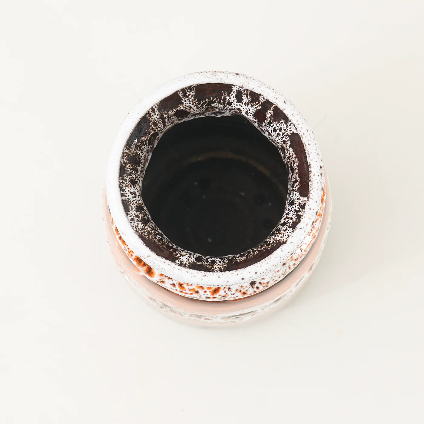 Vintage Blue Mountain Ceramic Vase - Image 4