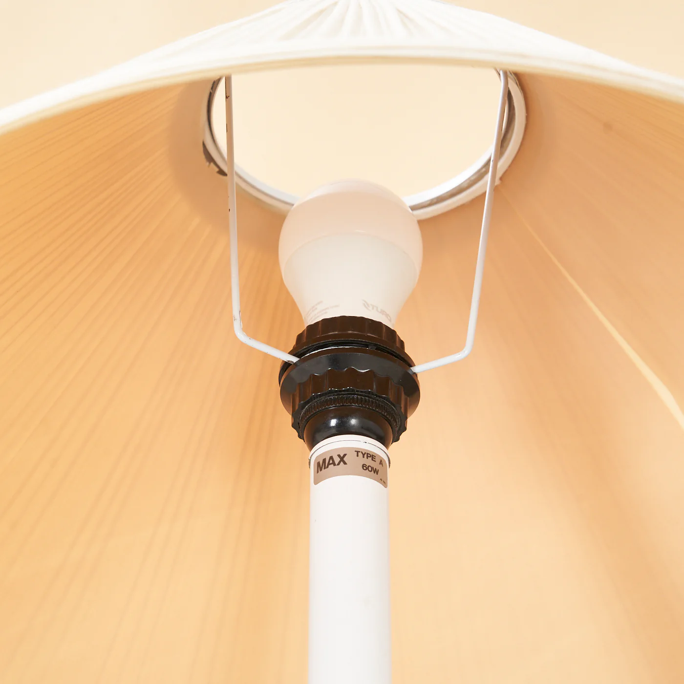Vintage Table Lamp - Image 9